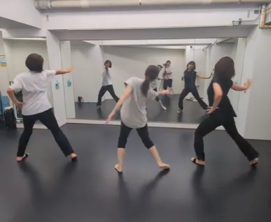 全クラスのビデオ発表会終了